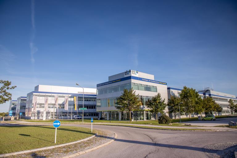 Technologie- und Forschungszentrum Wiener Neustadt Außenansicht 