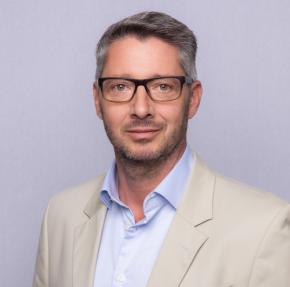 Portraitfoto Peter Haselmayer