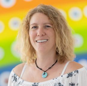 Portraitbild Jasmin Cvik