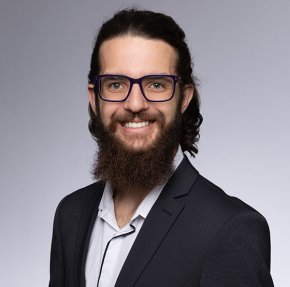 Portraitfoto Patrick Dehn