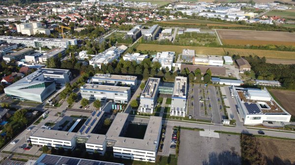 Luftbild Techno-Park Tulln mit TFZ, Haus der Digitaliisierung, UFT TUlln, Studentenheim