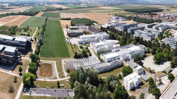 Panoramansicht gesamter Wirtschaftspark Tulln aus der Vogelperspektive