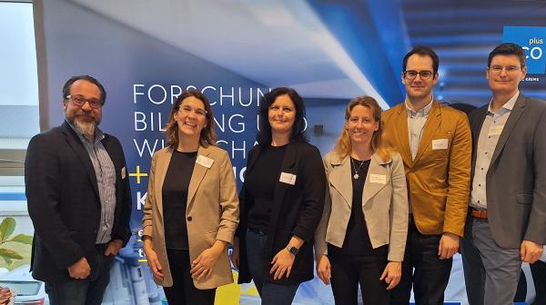 Gruppenbild von 6 Personen