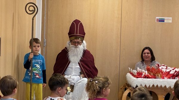 Nikolobesuch 2025 im IZIBIZI kids corner