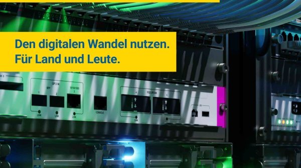 Rechenzentren in Niederösterreich - Serverraum mit Kabeln