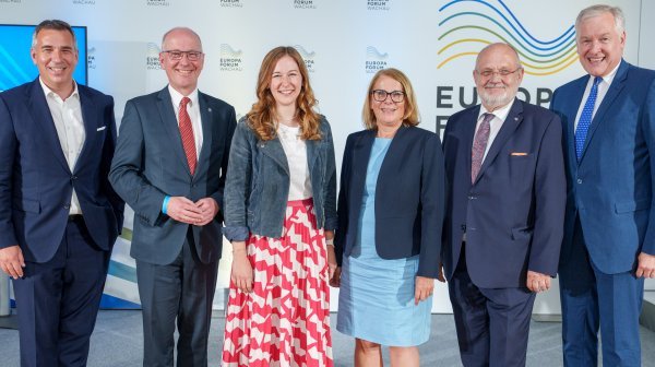 Gruppenfoto „Invest in Health“ beim Europa-Forum Wachau 2024