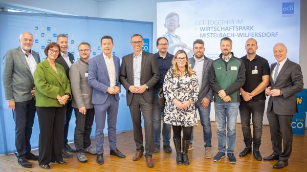 Gruppenfoto Get-Together Wirtschaftspark Mistelbach-Wilfersdorf
